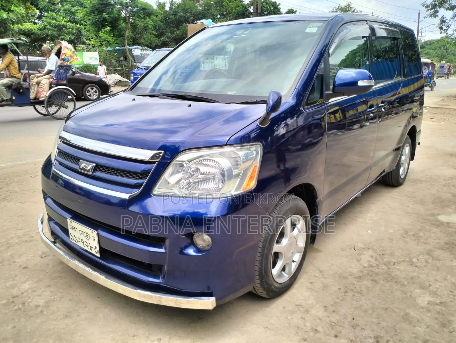 Toyota Noah 2002 Blue