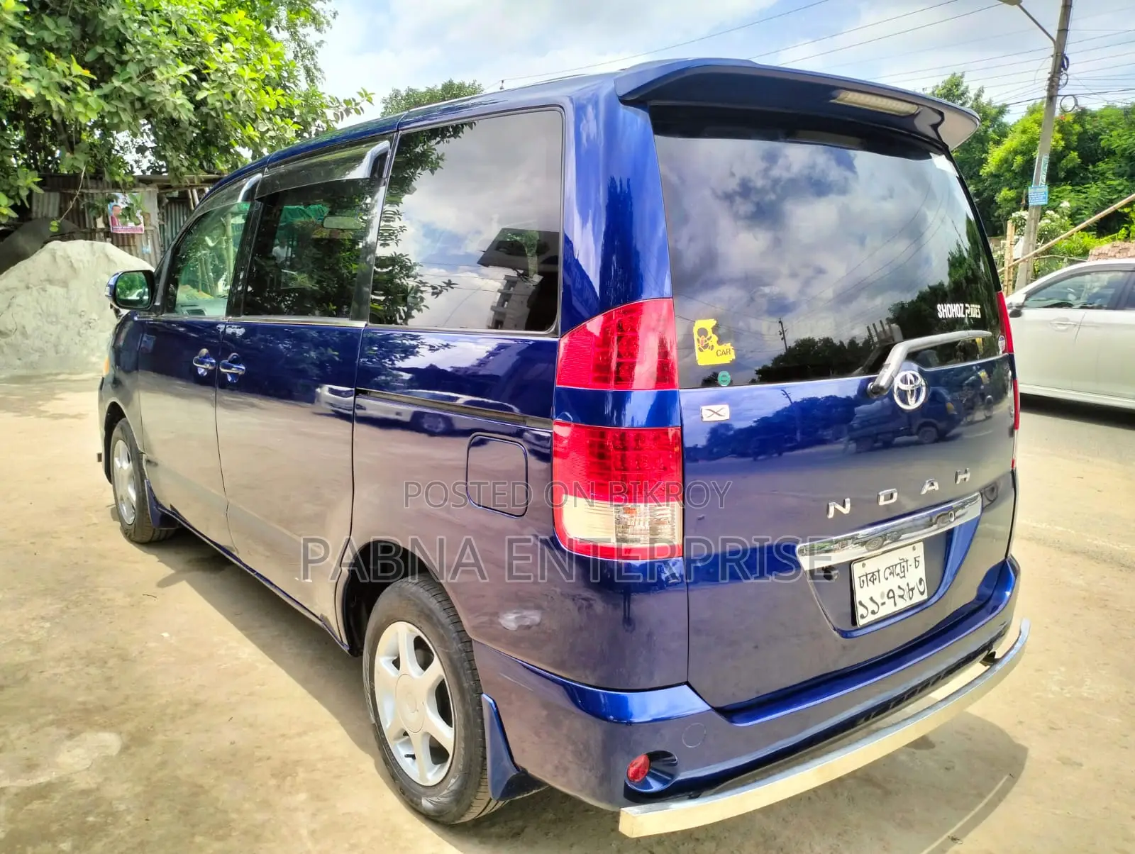 Toyota Noah 2002 Blue