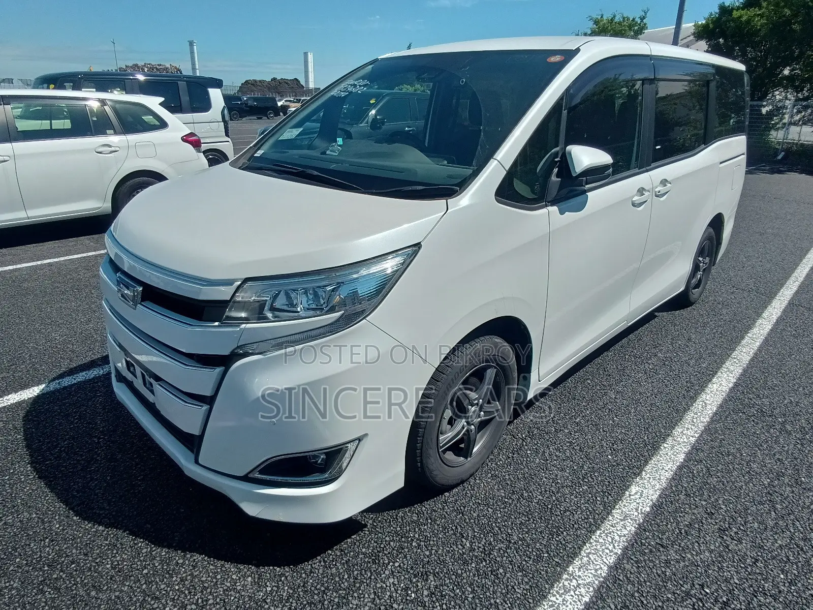 Toyota Noah 2021 Pearl