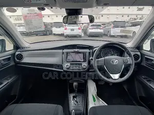 Toyota Axio 2021 Silver