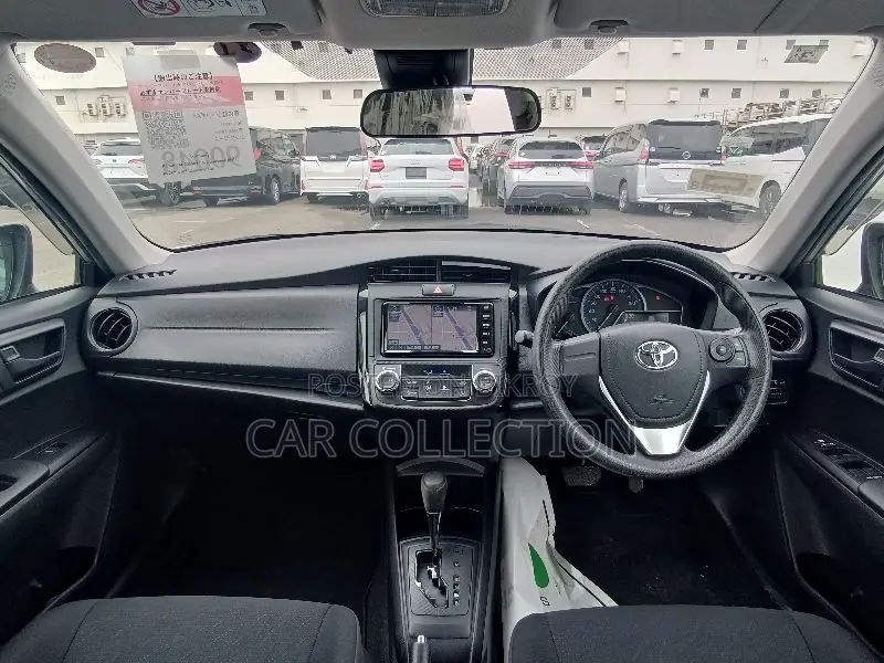 Toyota Axio 2021 Silver