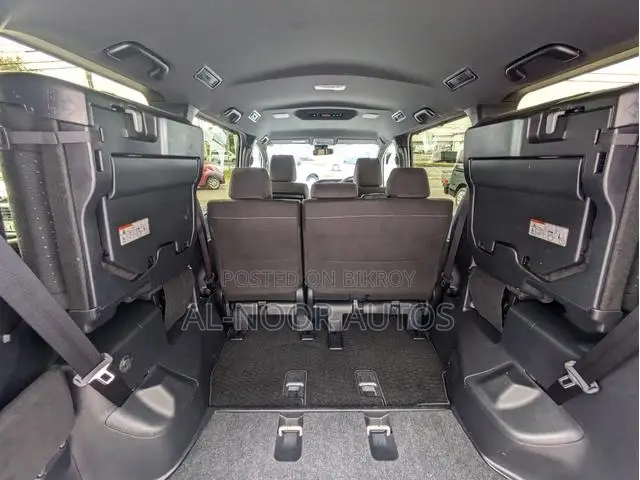 Toyota Noah 2021 Pearl