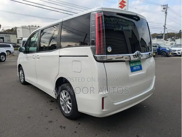 Toyota Noah 2021 Pearl