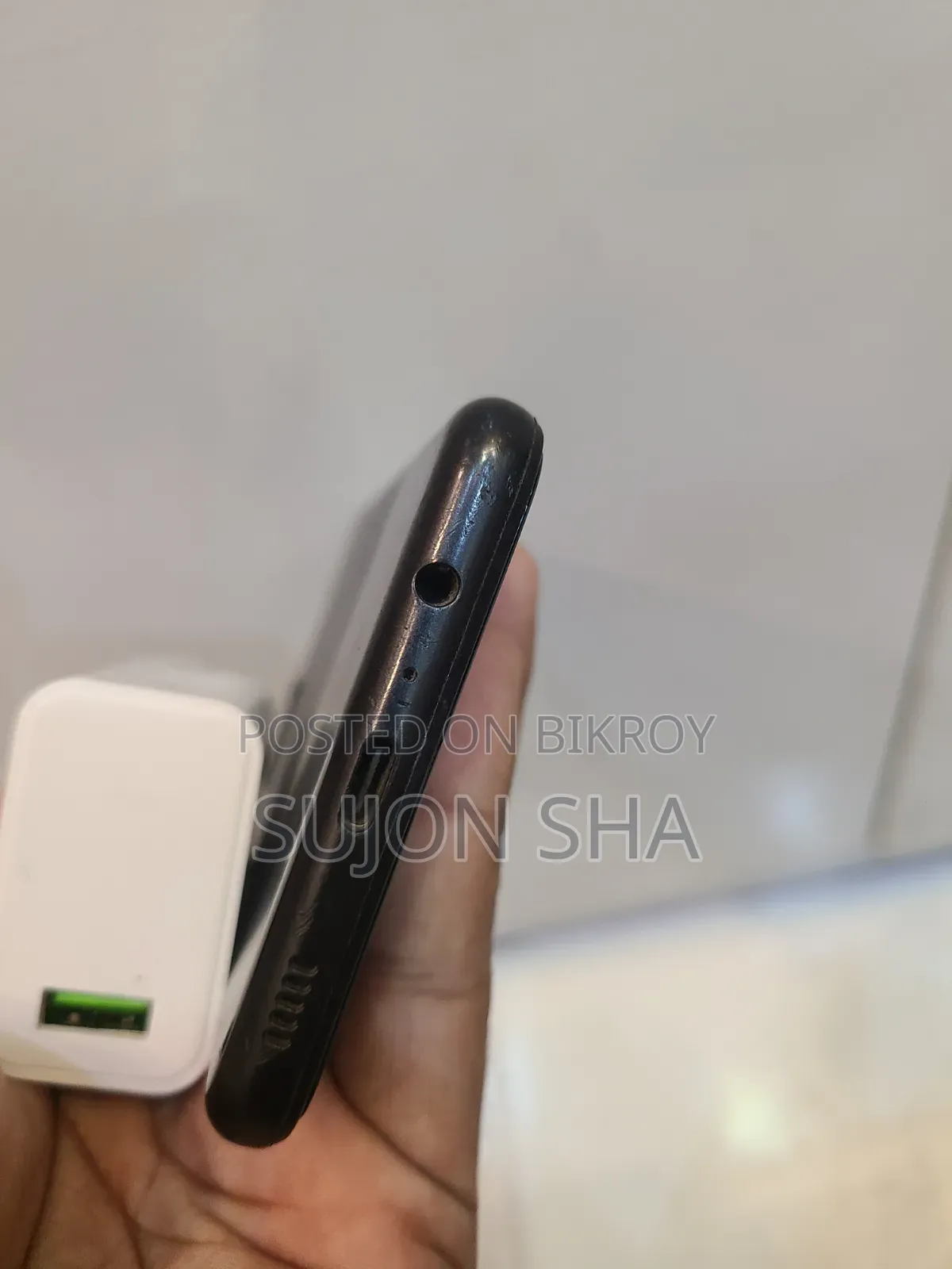 স্যামসাং গ্যালাক্সি এ১২ ৬৪ জিবি ব্ল্যাক