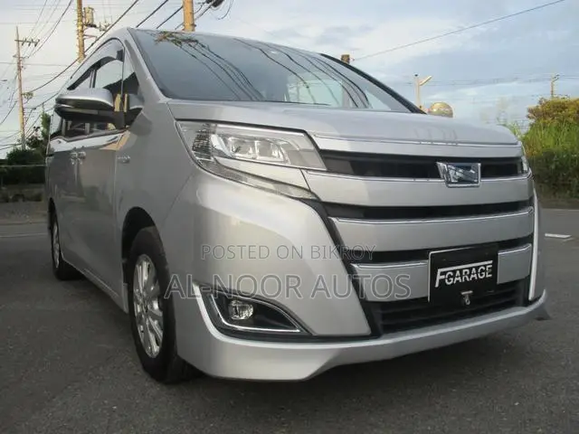 Toyota Noah 2021 Silver