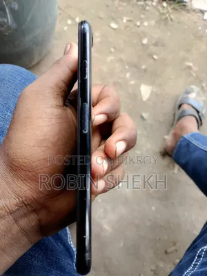 অ্যাপল আইফোন ৭ ১২৮ জিবি ব্ল্যাক