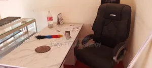 1 Boss Chair and 1 Boss Table