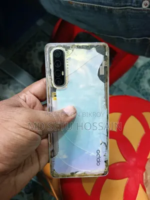 ওপ্পো রেনো ৩ প্রো ১২৮ জিবি সাদা