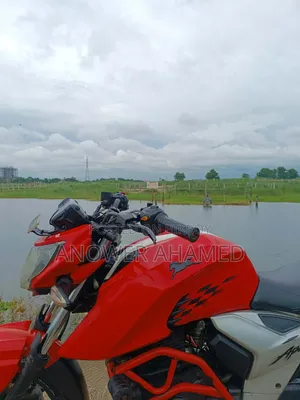 টিভিএস অ্যাপাচি ১৬০ ৪ভি ২০২০ লাল