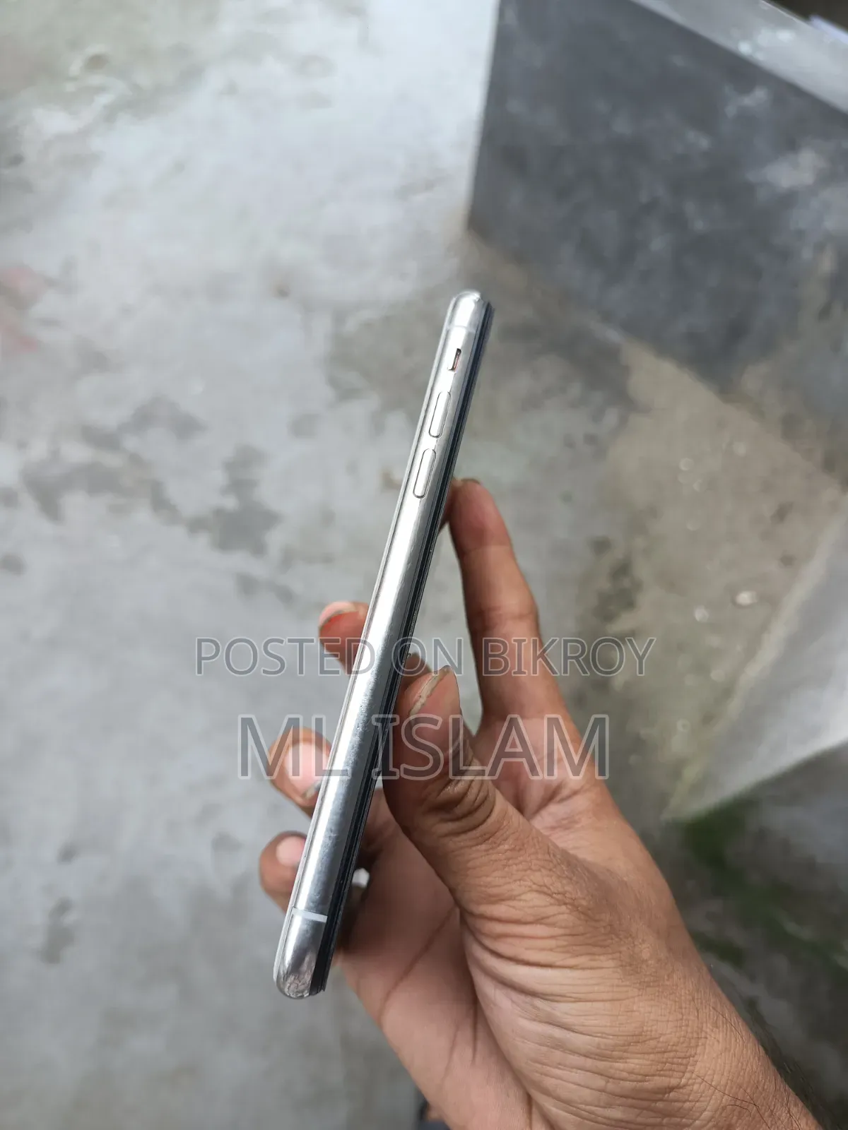 Apple iPhone X 64 GB White