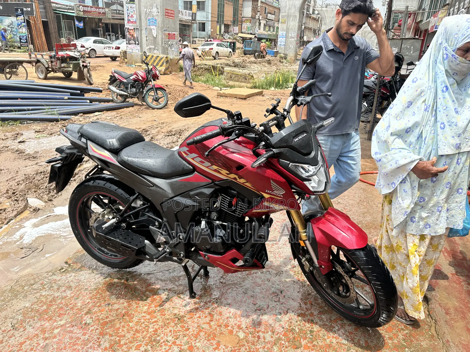 Honda Hornet 2024 Red