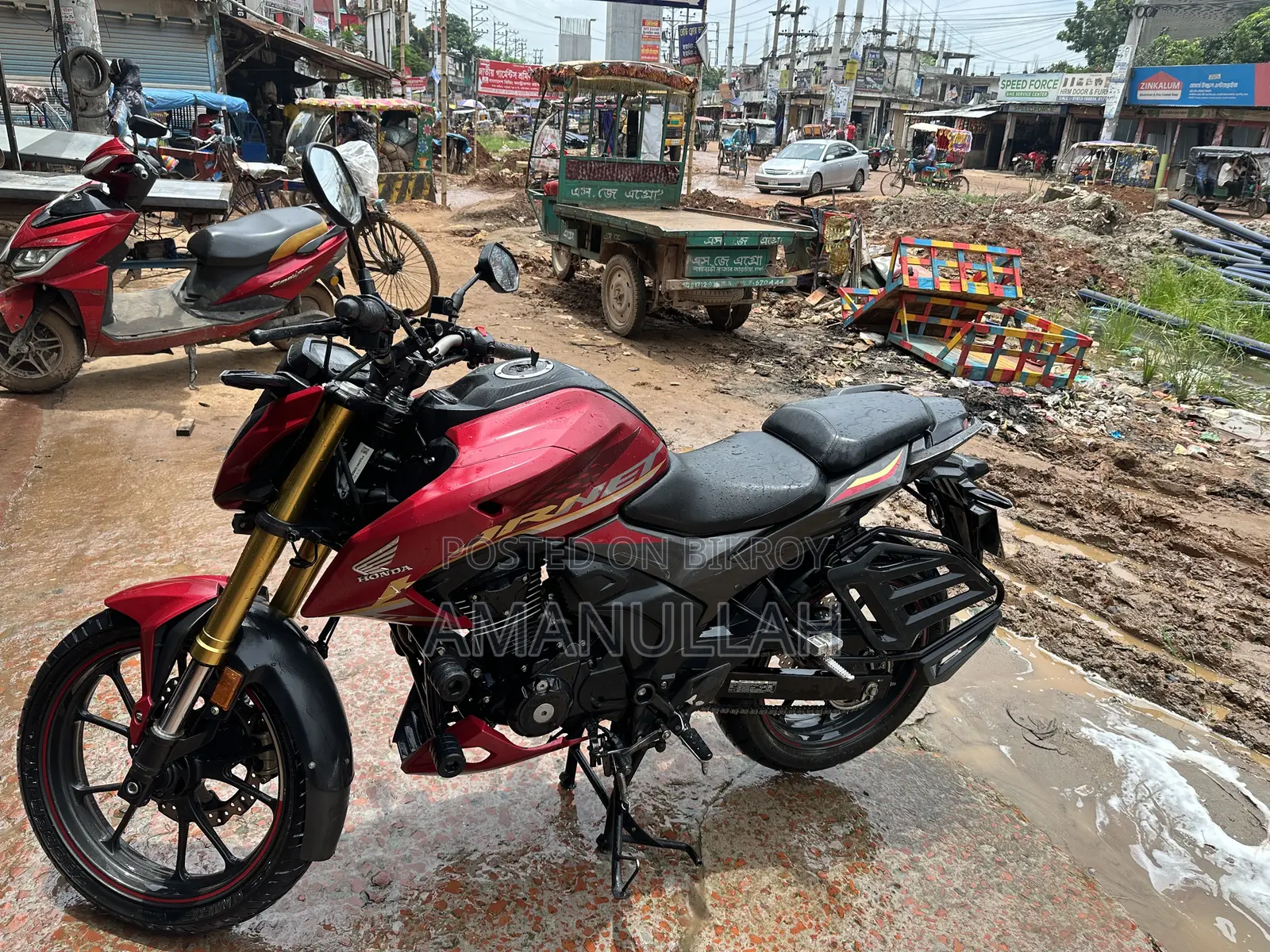 Honda Hornet 2024 Red