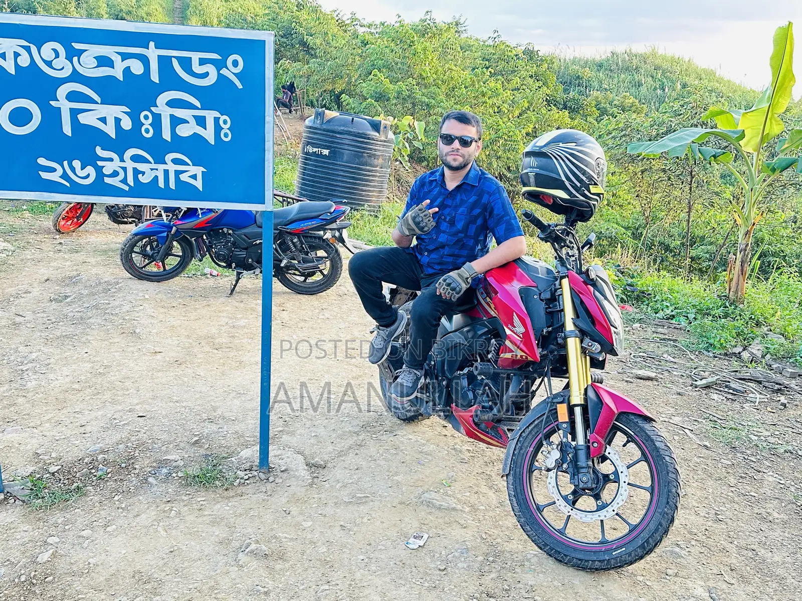 Honda Hornet 2024 Red
