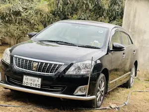 New Toyota Premio 2013 Black