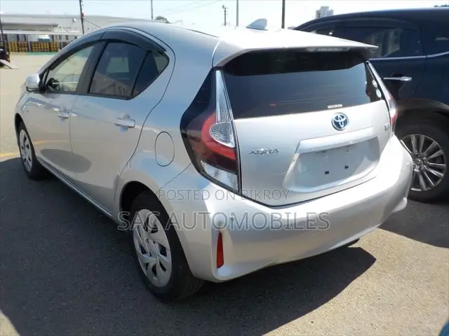 Toyota Aqua 2020 Silver