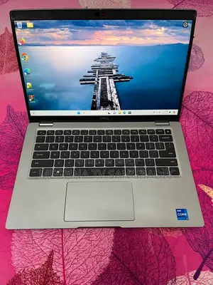 Laptop Dell 3GB Intel SSD 256GB