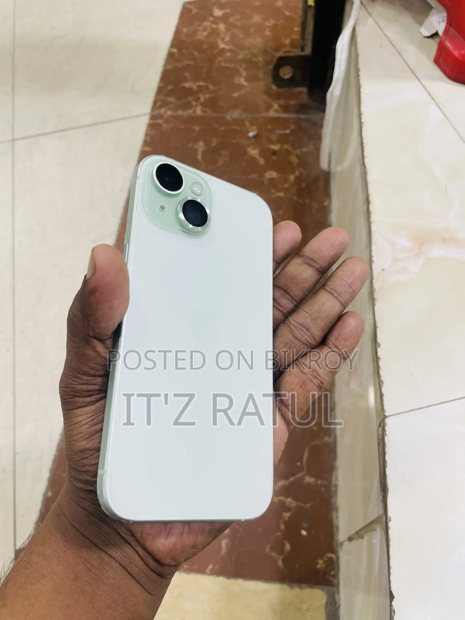 Apple iPhone 15 128 GB Green
