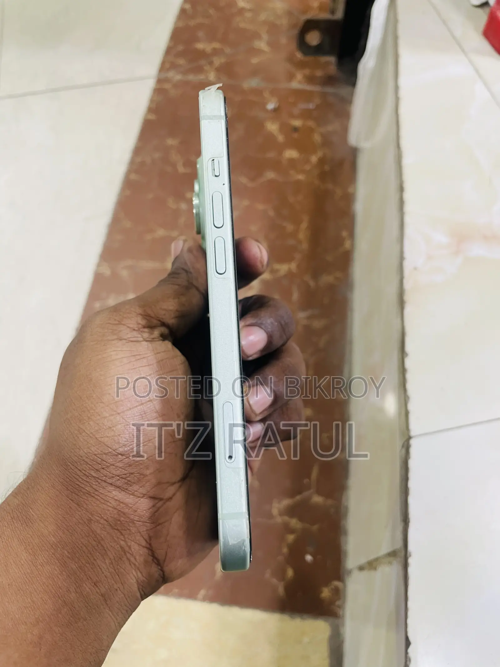 Apple iPhone 15 128 GB Green