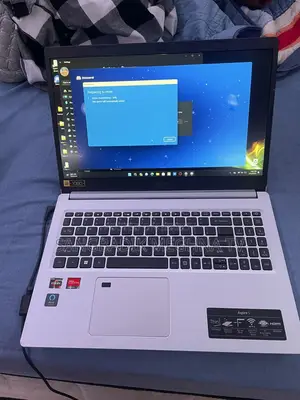 Laptop Acer 4GB Intel SSD 500GB