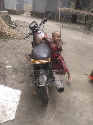 মোটরসাইকেল ২০১৫ ব্ল্যাক