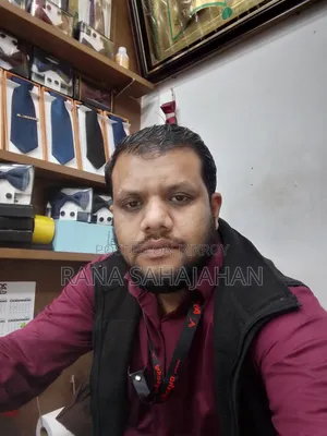 শোরুম ম্যানাজার