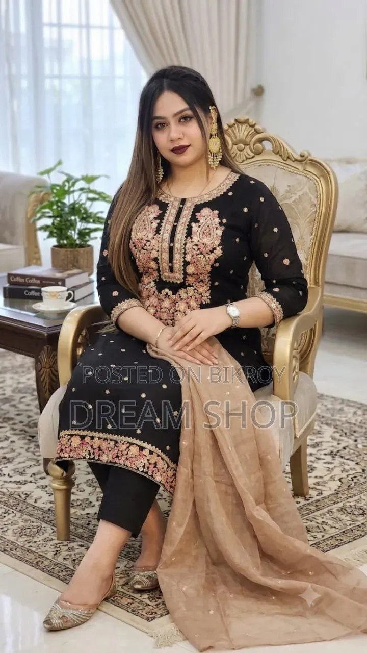 সিকোয়েন্স এমব্রয়ডারি থ্রি পিস