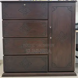 Wardrobe (Nadia)