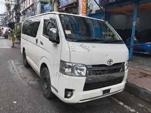 Toyota HiAce 2021 White