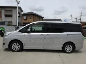Toyota Noah 2020 Silver
