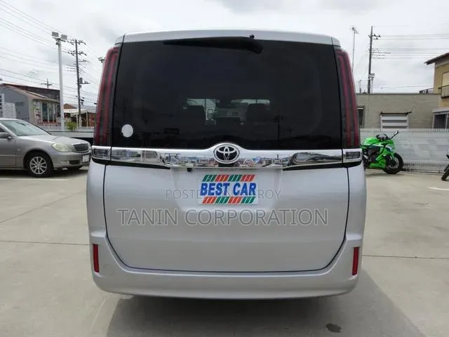 Toyota Noah 2020 Silver