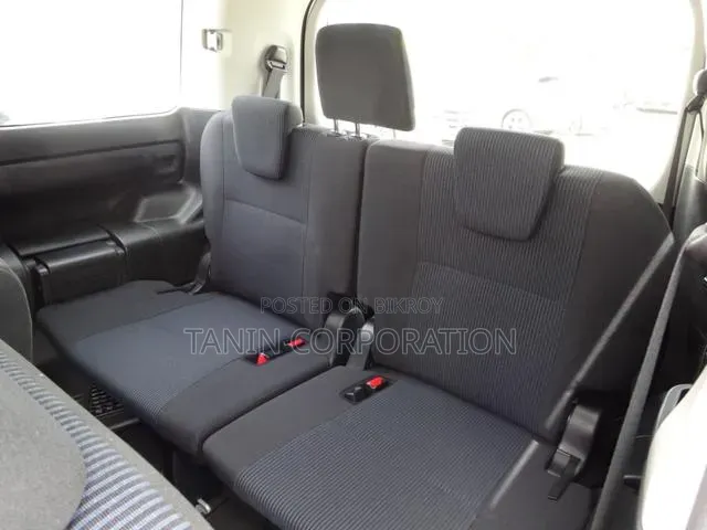 Toyota Noah 2020 Silver