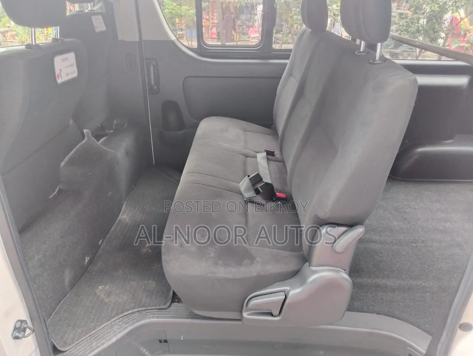 Toyota HiAce 2021 White