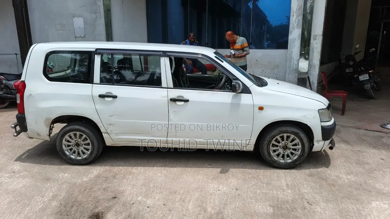 Toyota Probox 2005 White