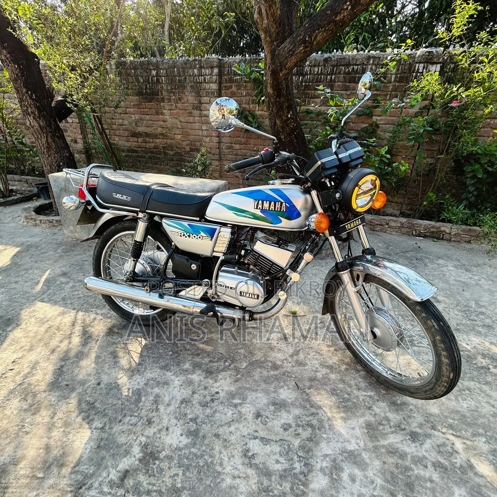 Yamaha 2001 Silver