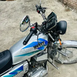 Yamaha 2001 Silver