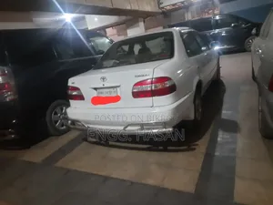 Toyota Corolla 1998 White