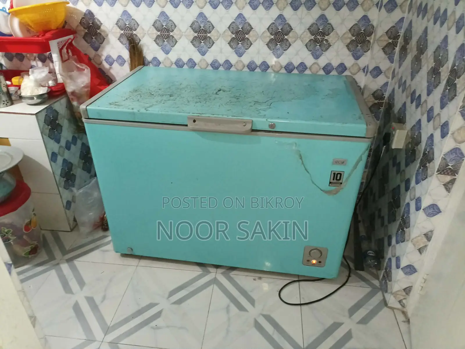 Deep Fridge 311 Liters