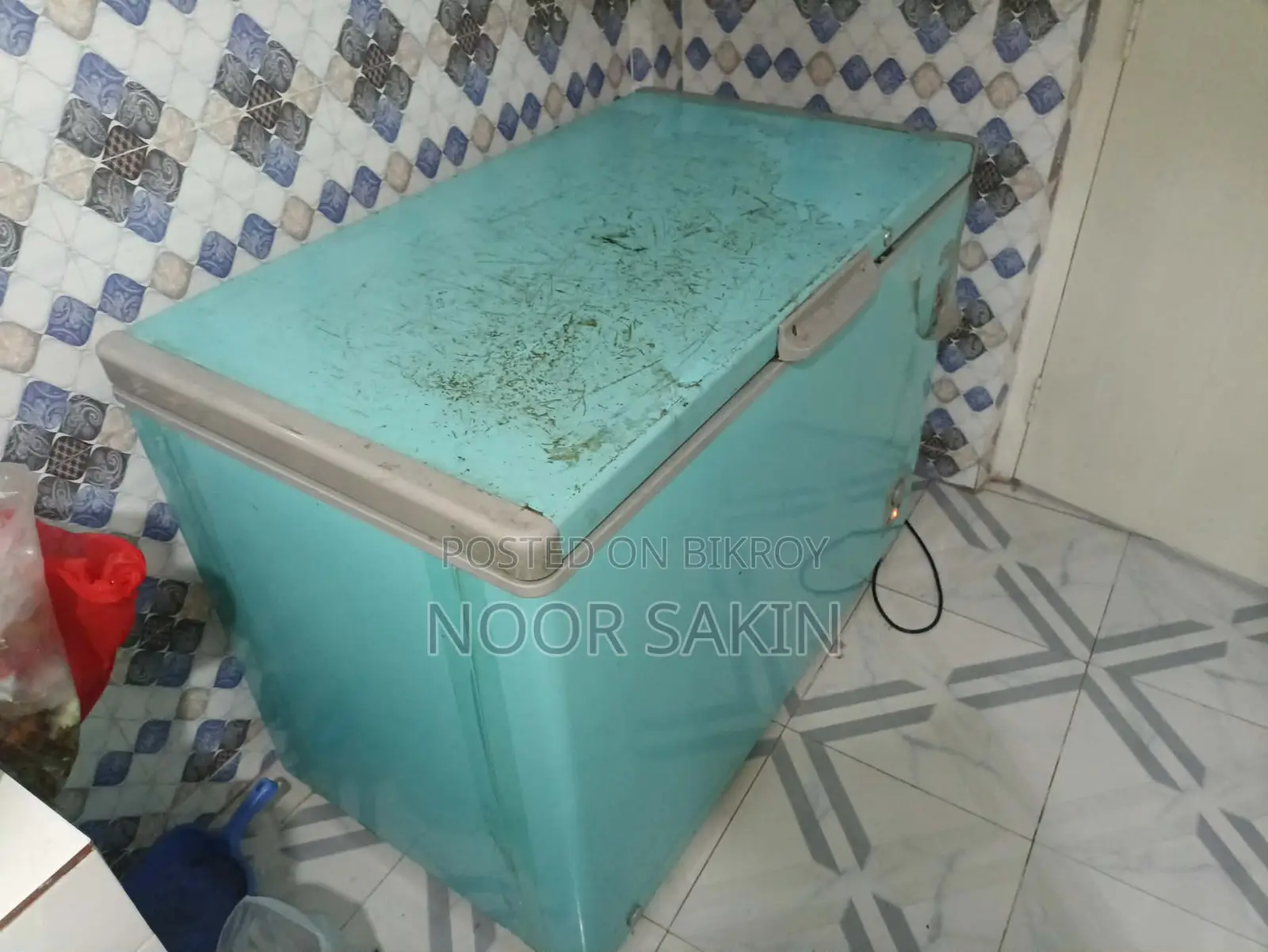 Deep Fridge 311 Liters