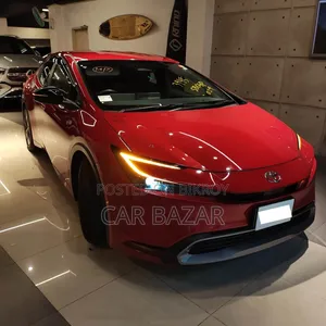 নতুন টয়োটা প্রিয়াস ২০২৩ রেড