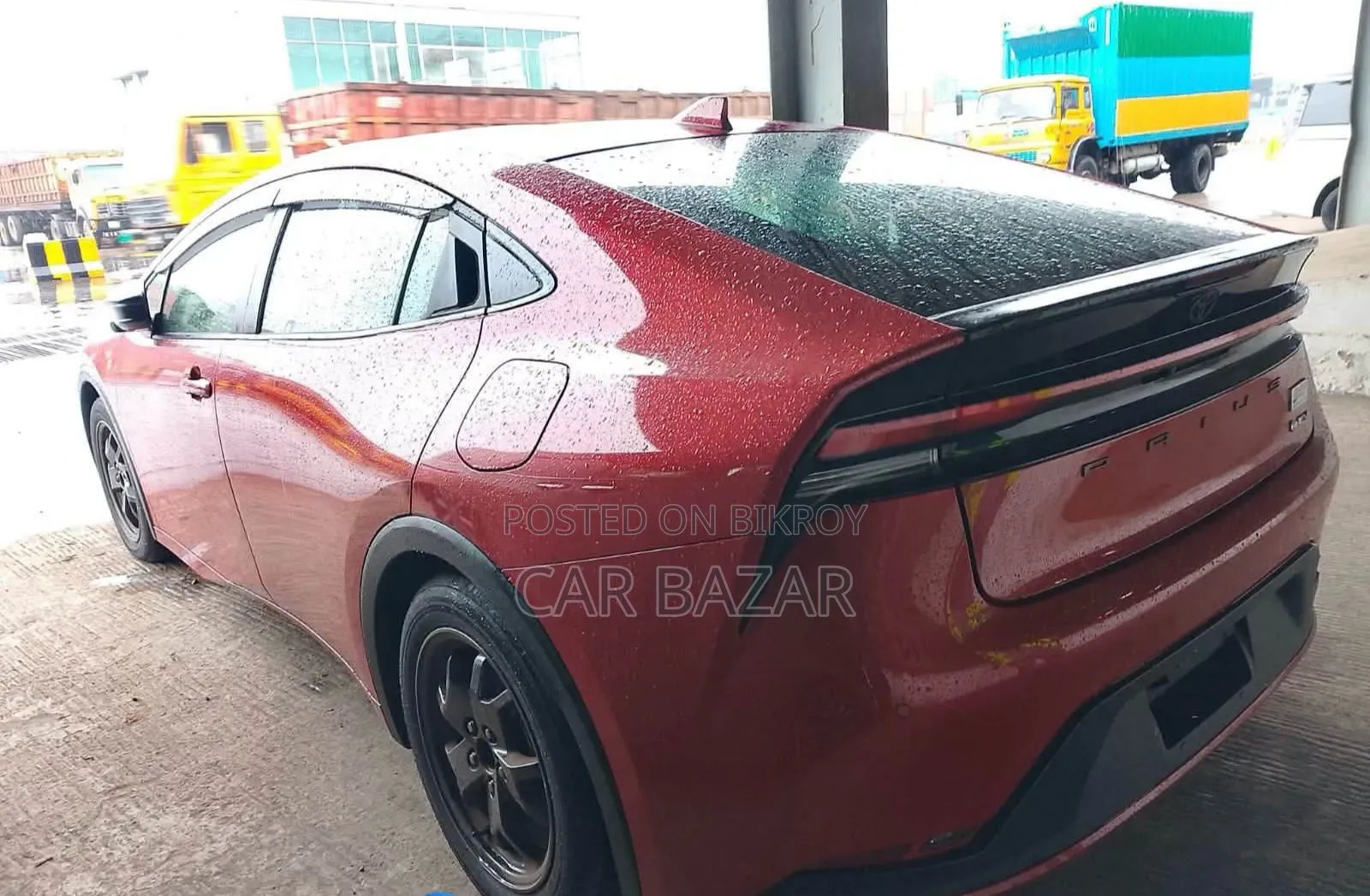 নতুন টয়োটা প্রিয়াস ২০২৩ রেড