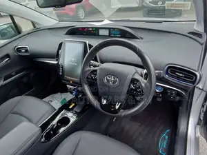 Toyota Prius 2021 Silver