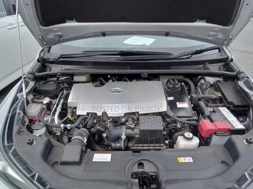 Toyota Prius 2021 Silver