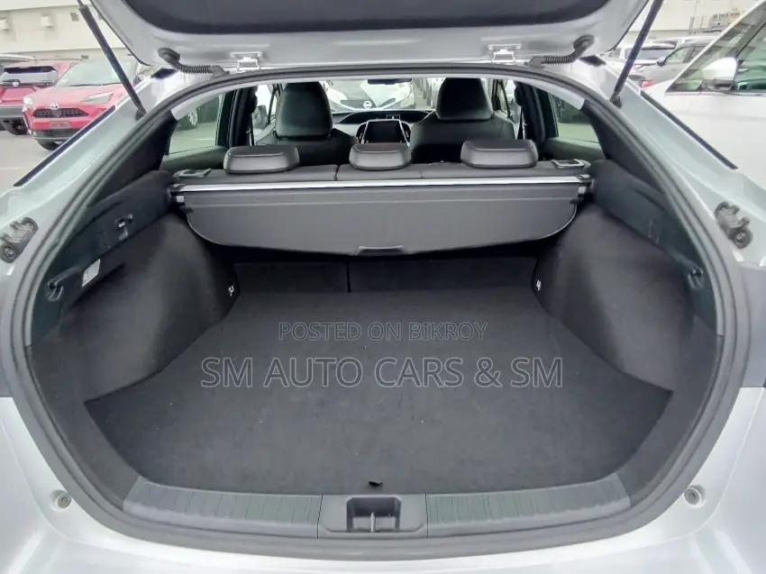 Toyota Prius 2021 Silver