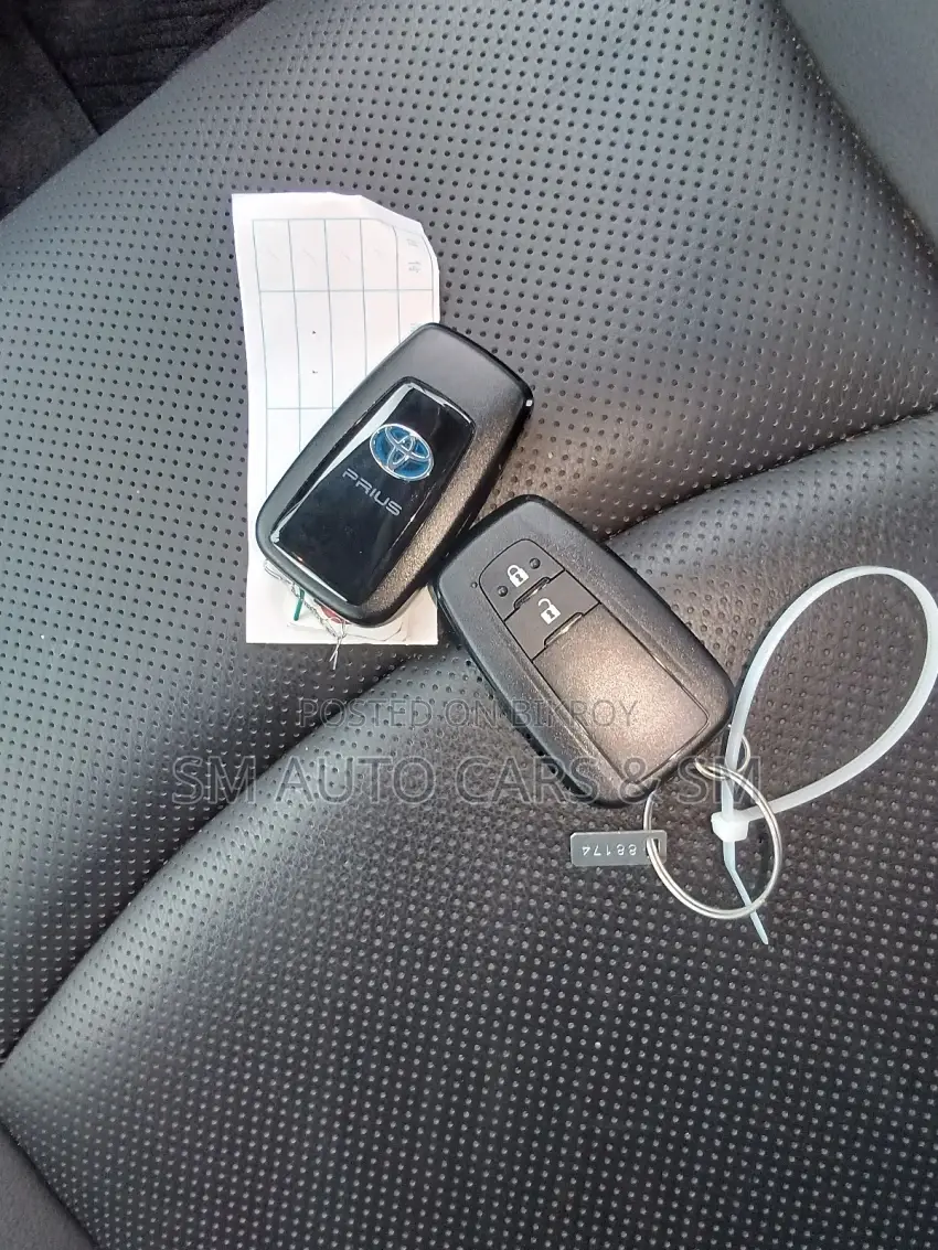 Toyota Prius 2021 Silver
