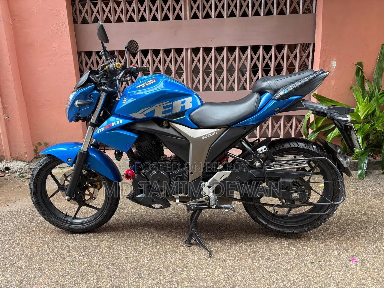 সুজুকি জিক্সার মনোটোন ২০২২ ব্লু