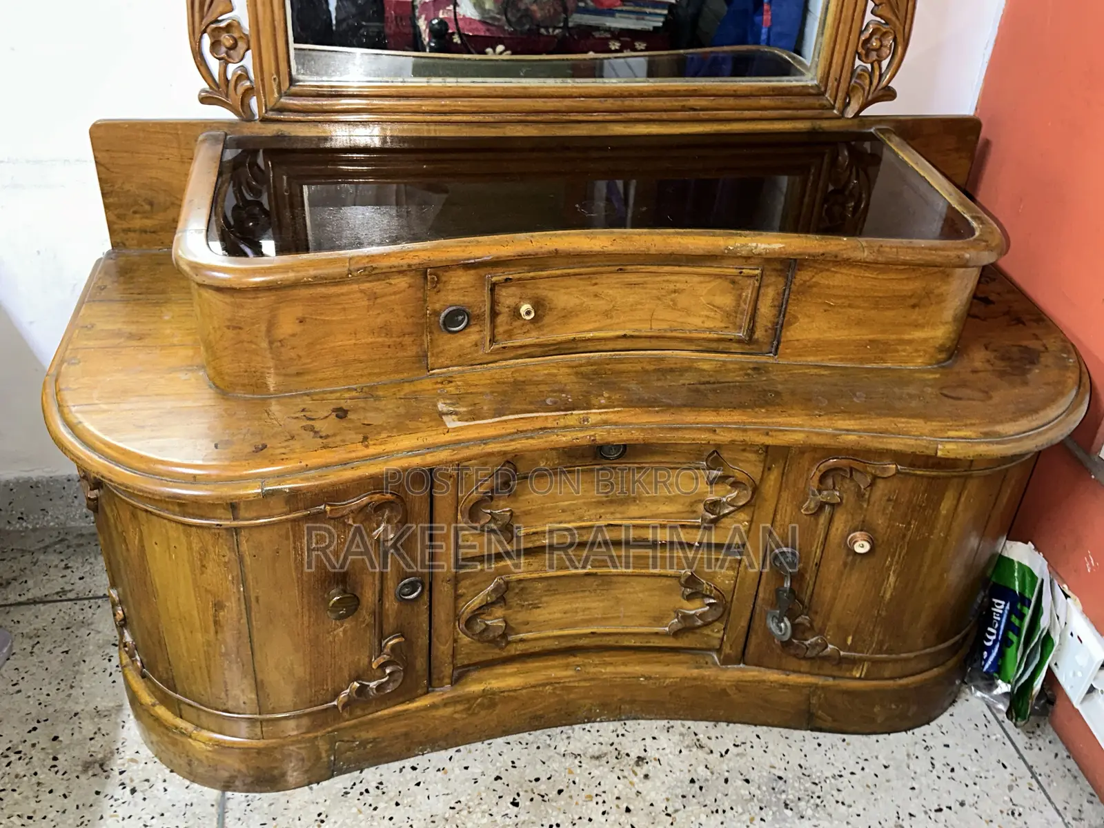 Wooden Dressing Table