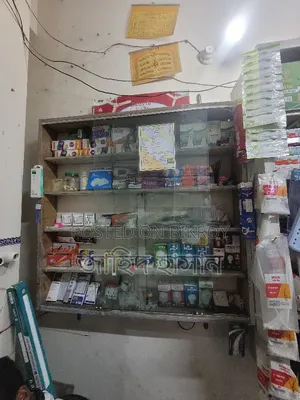 দোকানের ডেকোরেশন