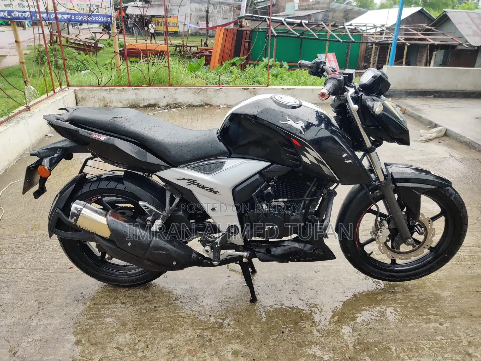 TVS Apache 160 4V 2021 Black