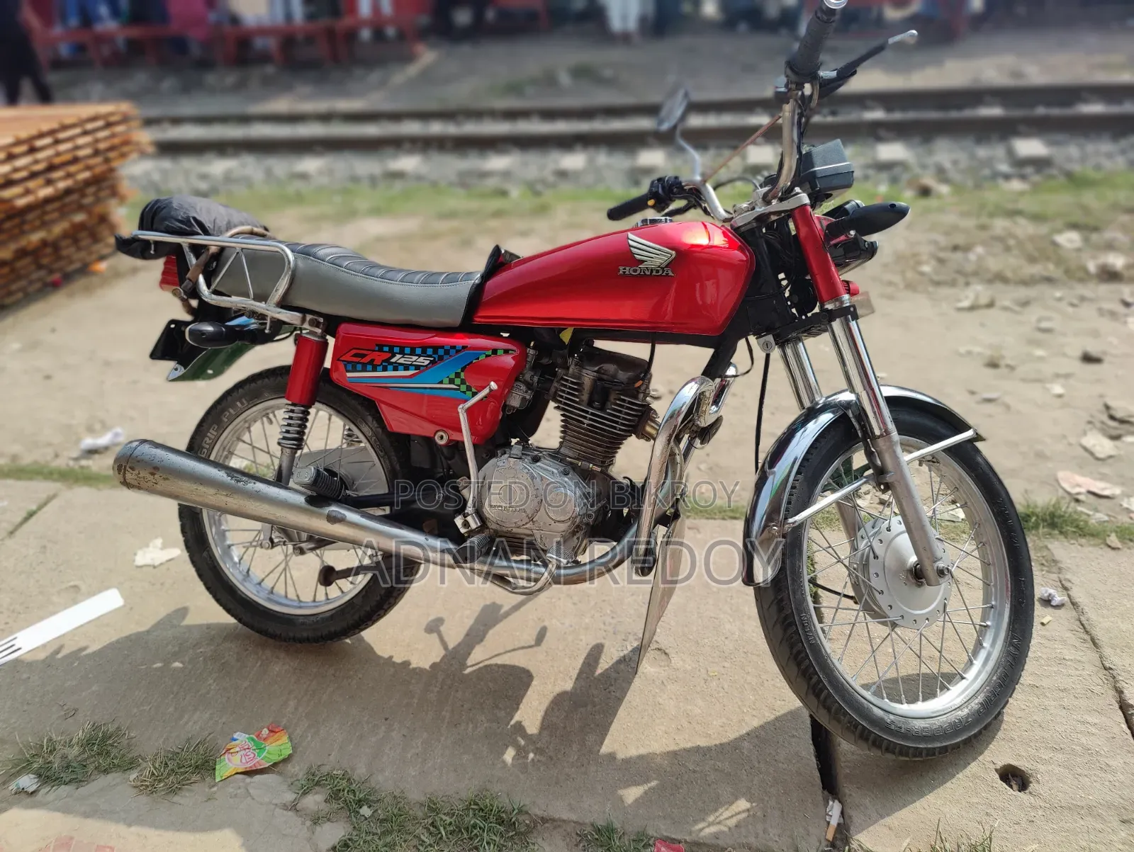 হোন্ডা ২০১৪ লাল