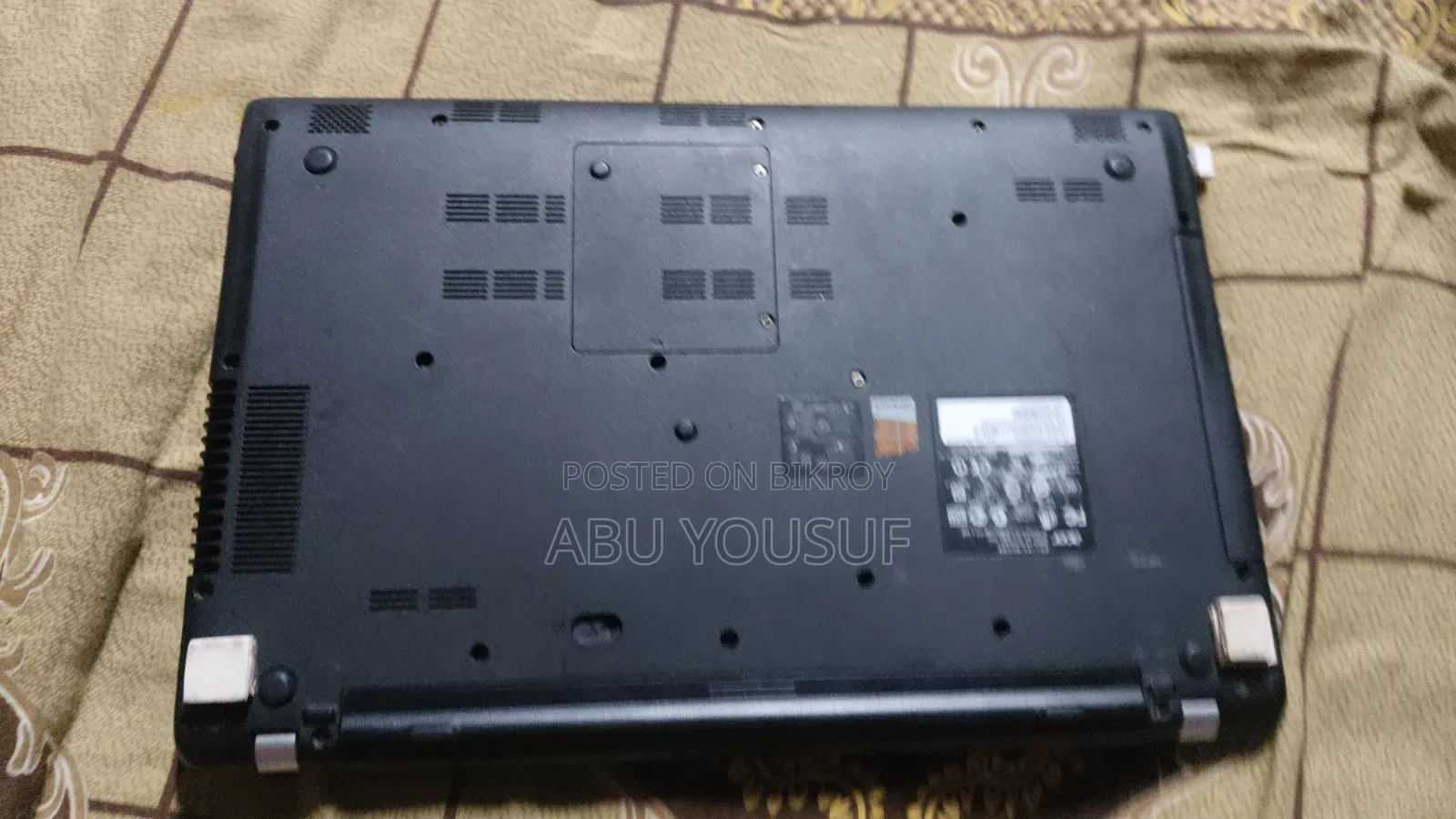 Laptop Acer Aspire V V5 572P 4GB AMD A8 HDD 500GB